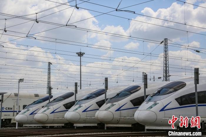 哈鐵管轄高鐵動車組。　哈鐵提供