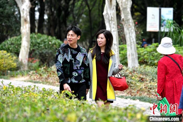 圖為3月15日，張家豪(左)與林佳臻在福建福州金山公園游玩。 <a target='_blank' href='/'><p  align=