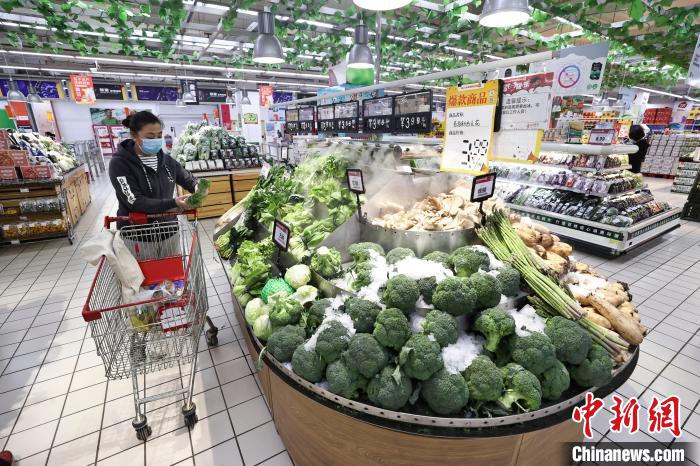 30年間，購(gòu)物方式從“手推車”到“一鍵購(gòu)”，美特好見(jiàn)證著山西超市經(jīng)濟(jì)的變遷?！?jiān)?攝