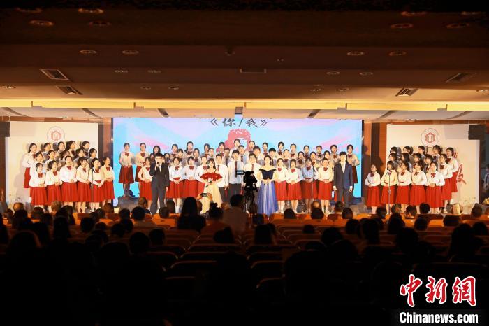 詩歌朗誦會(huì)現(xiàn)場?！￠}南師范大學(xué)供圖