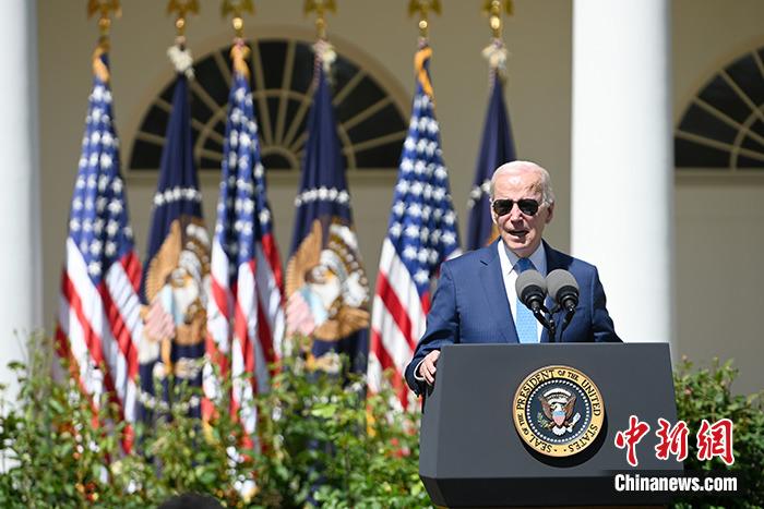 當(dāng)?shù)貢r間4月25日，美國總統(tǒng)、民主黨人拜登以一段競選視頻宣傳片，正式宣布2024年競選連任。資料圖為拜登在白宮。 <a target='_blank' href='/'><p  align=