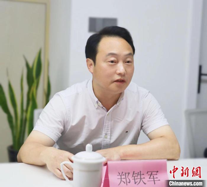 寧德市臺(tái)港澳辦主任鄭鐵軍講話?！窃式?攝