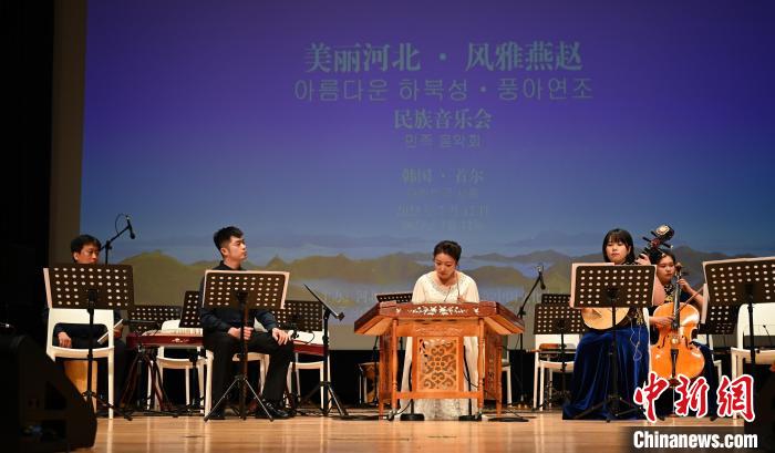 圖為音樂會(huì)現(xiàn)場?！∈谞栔袊幕行墓﹫D