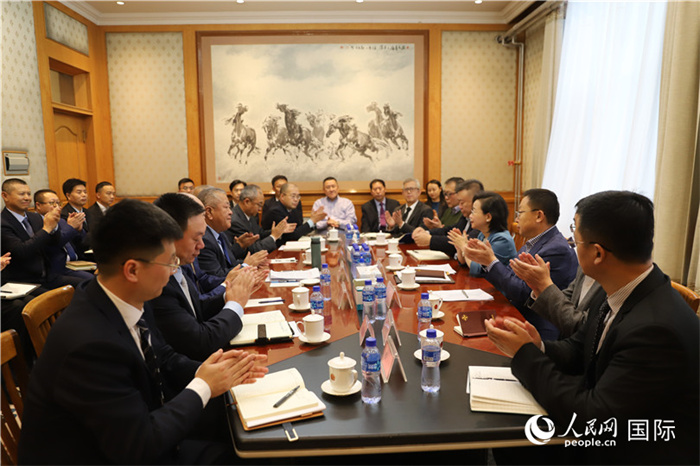 3.2023年10月30日，中國駐蒙使館座談會(huì)現(xiàn)場(chǎng)。人民網(wǎng)記者 霍文攝