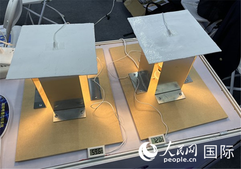 氣凝膠隔熱材料應用效果展示。(人民網(wǎng)記者 陳思攝)