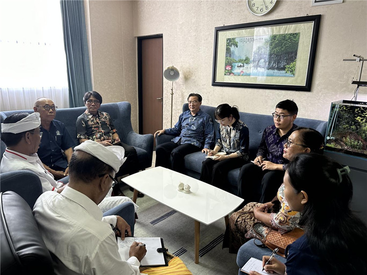 會談現(xiàn)場。巴陵康孔子學(xué)院供圖