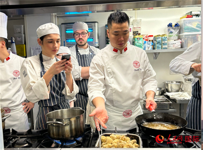 活動現(xiàn)場 。于果攝