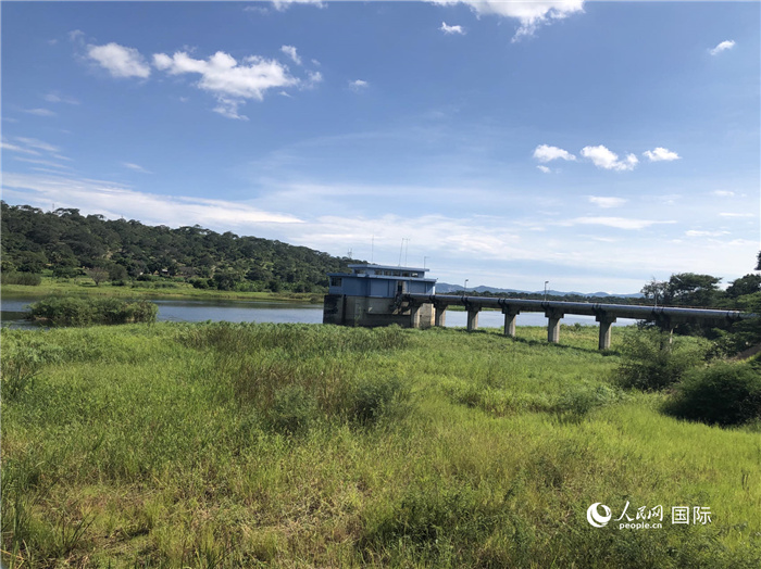 位于卡夫河渡口的供水項目。人民網記者 黃培昭攝