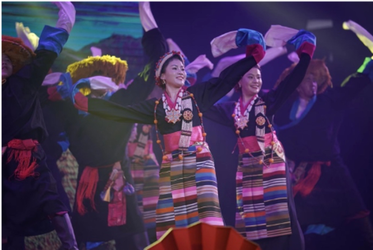 圖為2024“歡樂(lè)春節(jié)”中泰互致新春賀辭活動(dòng)現(xiàn)場(chǎng)。 中國(guó)駐泰國(guó)大使館文化處供圖