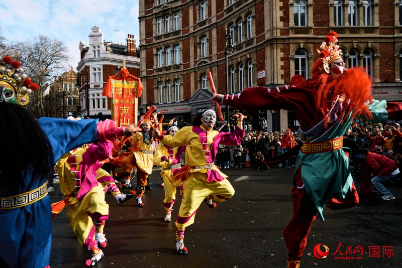 倫敦新春慶典現(xiàn)場。人民網(wǎng) 郭錦標、楊浩鵬攝