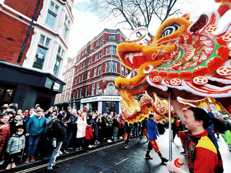 倫敦新春慶典現(xiàn)場。人民網(wǎng) 郭錦標、楊浩鵬攝