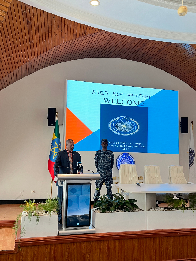 圖為埃塞警察大學校長梅斯芬·阿貝貝致辭。亞的斯亞貝巴大學孔子學院供圖