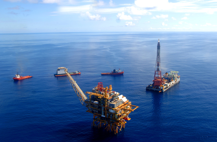 渤海油田累計(jì)生產(chǎn)油氣當(dāng)量超5億噸。賈磊攝