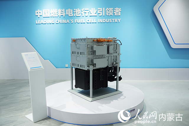 鄂爾多斯市國(guó)鴻氫能科技有限公司生產(chǎn)的氫燃料電池。人民網(wǎng)記者 趙夢(mèng)月攝