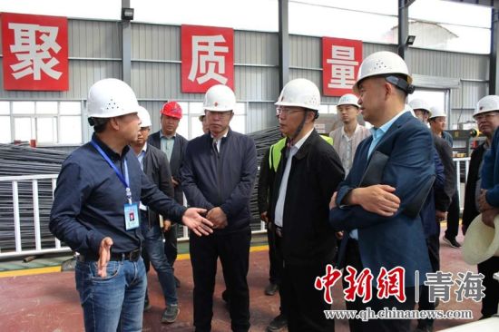 圖為生態(tài)環(huán)保專項(xiàng)督查現(xiàn)場(chǎng)。 孫舒亞攝