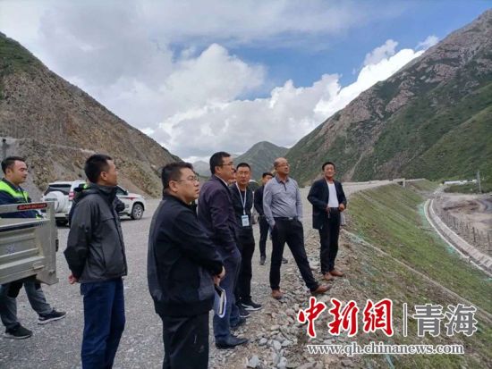 圖為生態(tài)環(huán)保專項(xiàng)督查現(xiàn)場。 孫舒亞攝