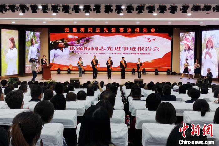 青海西寧林草專家33年筑夢(mèng)高原:滿城丁香滿城香