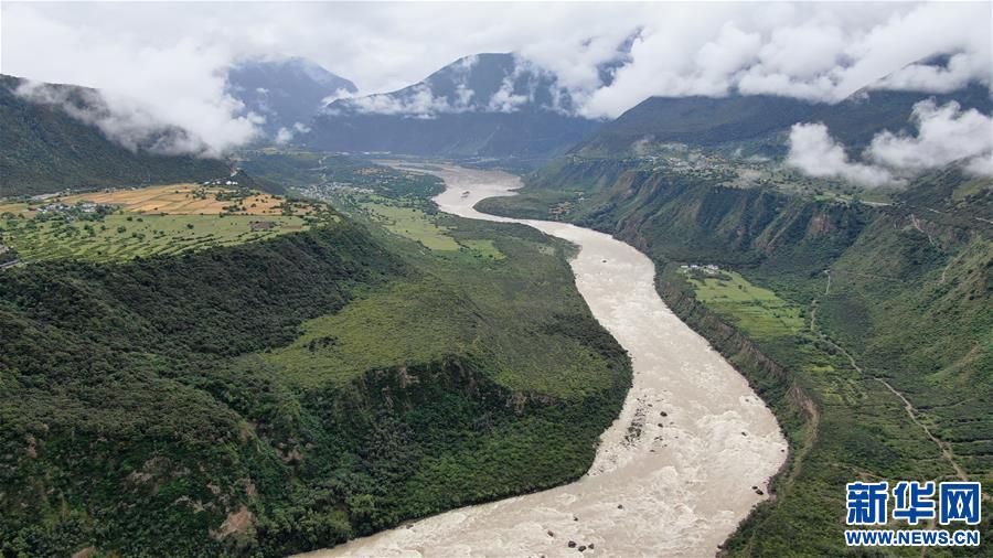 (圖文互動(dòng))(1)從坐吃山空到護(hù)林守山——西藏林芝為雪域高原獻(xiàn)上“綠色哈達(dá)”