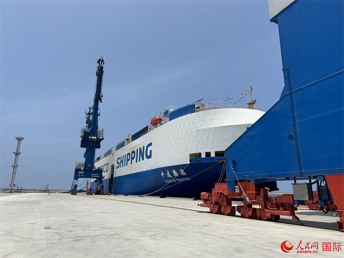 當(dāng)?shù)貢r(shí)間11月15日，?？吭阱X凱港的船只。人民網(wǎng)記者 周雨攝