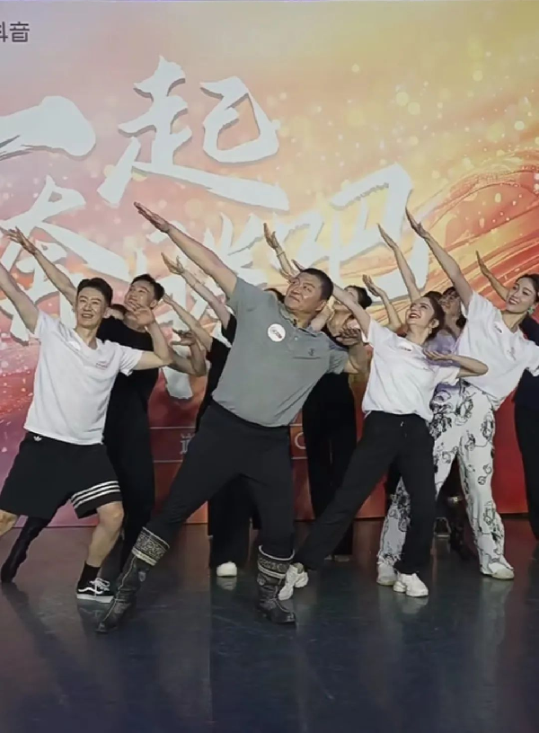 講好中華民族共同體故事，讓網(wǎng)絡“連心”更“聚心”