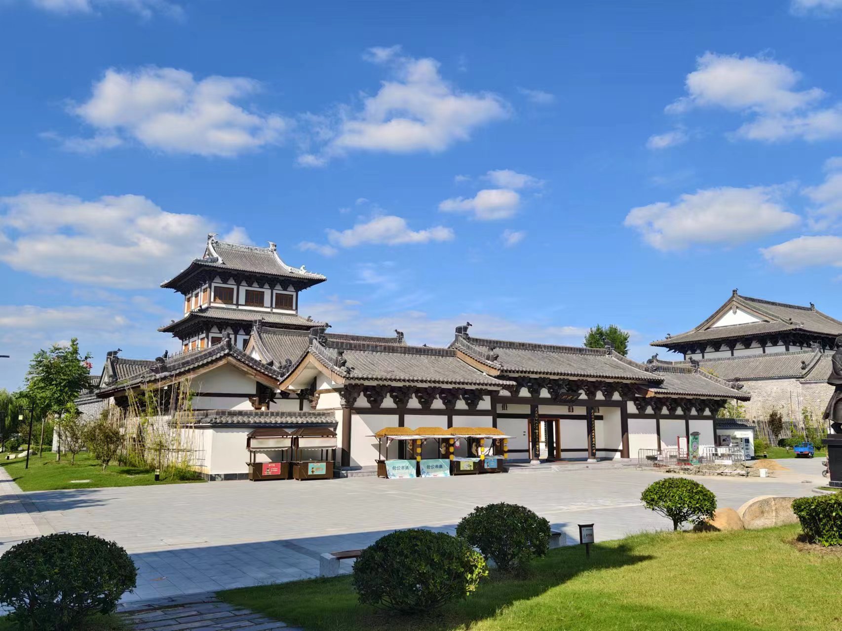 【2024打卡中國(guó)】穿越時(shí)空的對(duì)話(huà):外國(guó)網(wǎng)紅探索包公故里文化園(組圖)_fororder_微信圖片_20240923155123