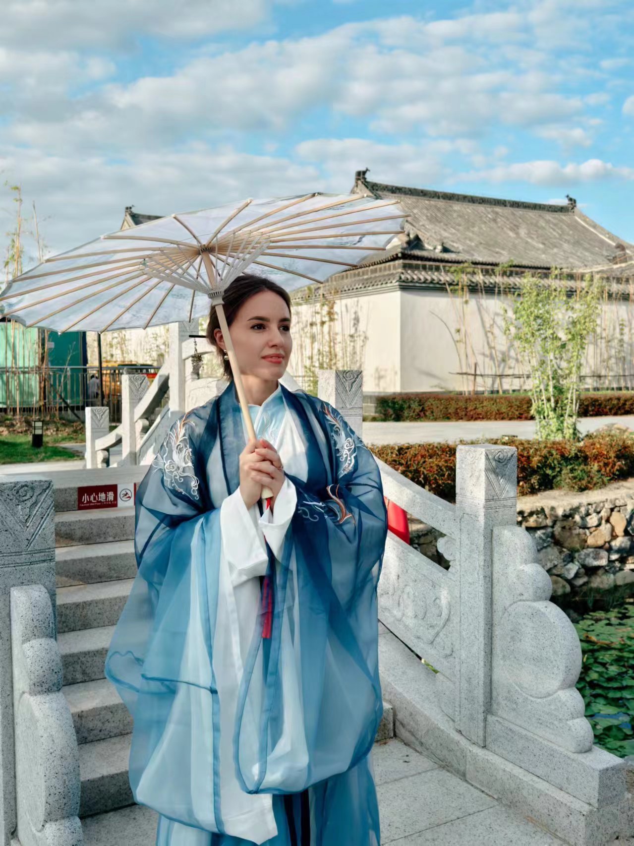 【2024打卡中國(guó)】穿越時(shí)空的對(duì)話(huà):外國(guó)網(wǎng)紅探索包公故里文化園(組圖)_fororder_微信圖片_20240923165306