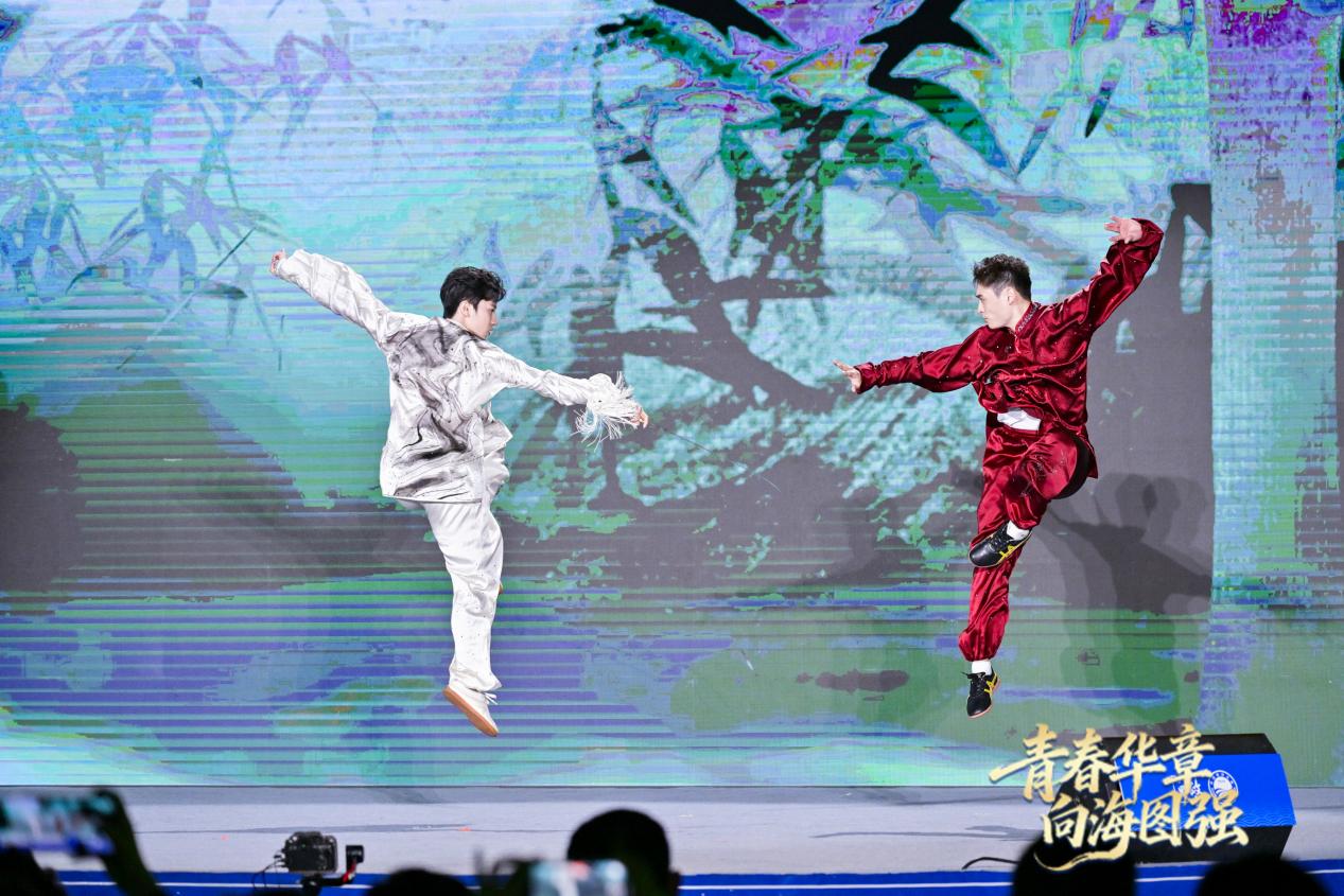 全運健兒劉德文、紀豪（左）帶來“青春有我”的澎湃活力。主辦方供圖