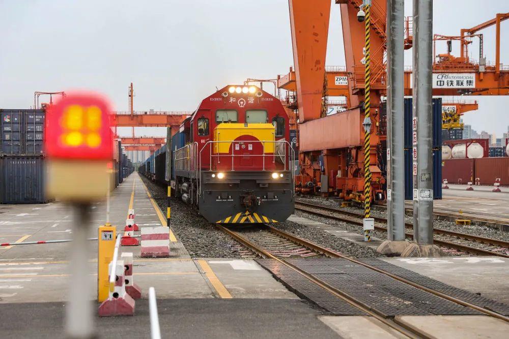 時政微觀察丨再次考察西部陸海新通道，總書記提出新要求