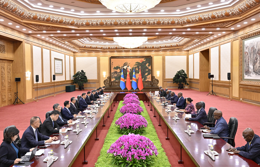 9月2日上午，國家主席習近平在北京人民大會堂會見來華出席中非合作論壇北京峰會的剛果（金）總統(tǒng)齊塞克迪。