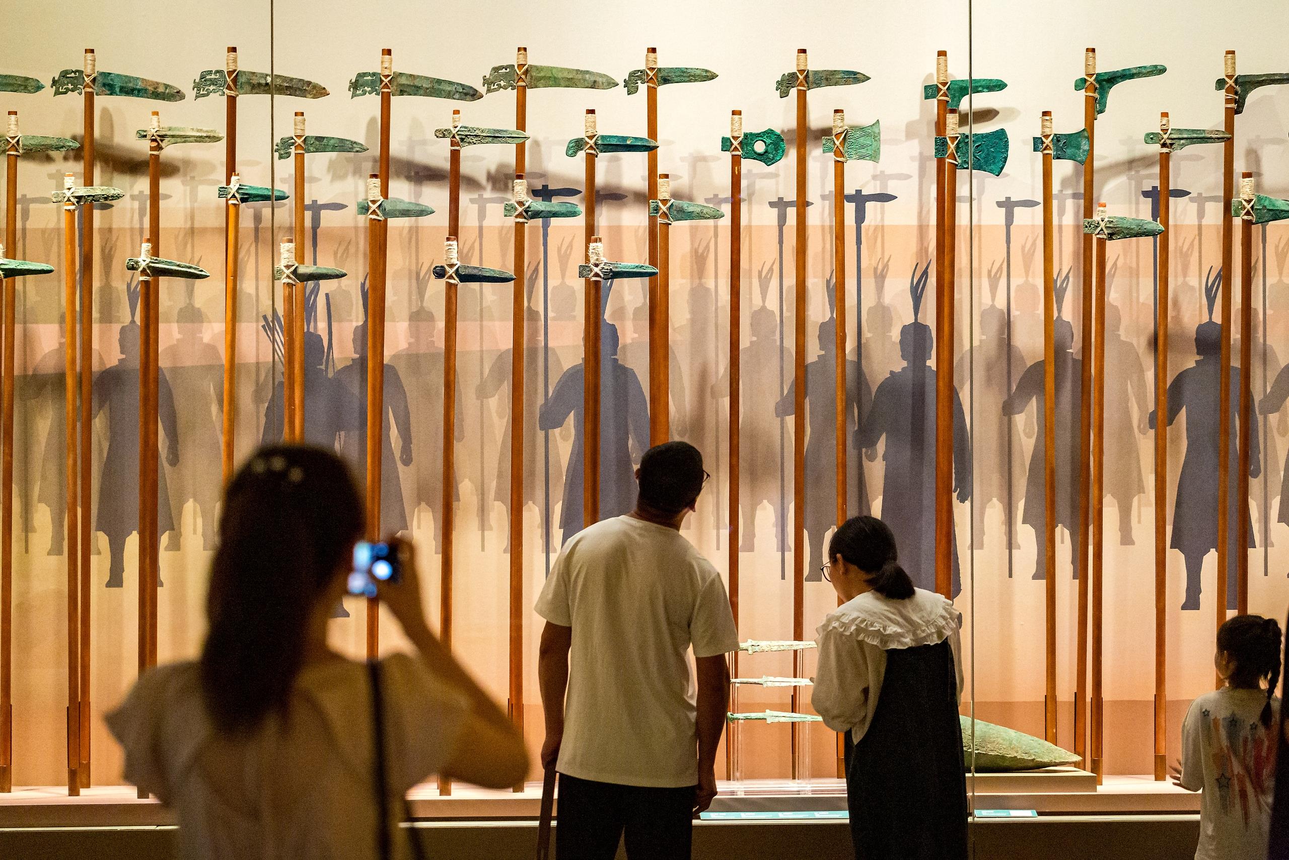 △2024年8月25日，游客在河南省安陽市殷墟博物館參觀。