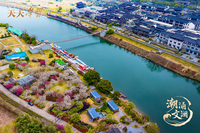 2025年2月17日，浙江紹興，嵊州市越劇小鎮(zhèn)和濕地公園梅花盛開。