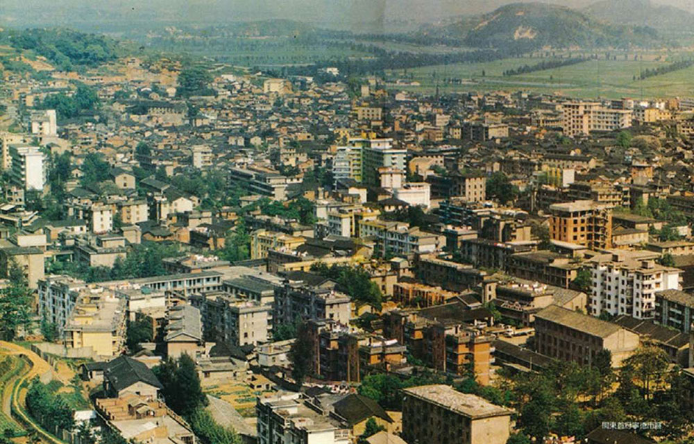 1988年寧德城區(qū)風(fēng)貌。（圖源：《習(xí)近平在寧德》）