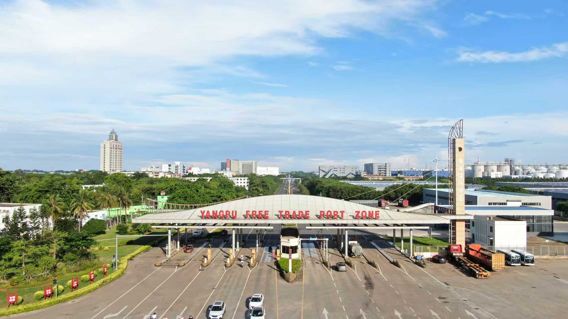 洋浦保稅港區(qū)。人民網(wǎng)記者 符武平攝