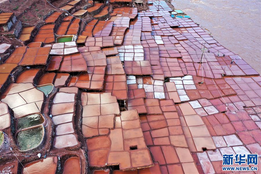 (新華視界)(2)鳥(niǎo)瞰芒康古鹽田