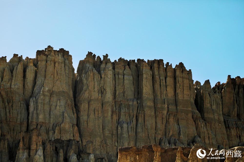 壯美的土林。人民網(wǎng) 李海霞攝