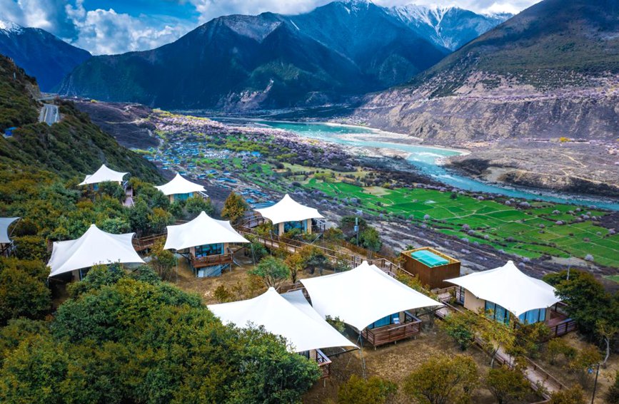 依托桃花資源，打造文旅產(chǎn)業(yè)。 張靜攝