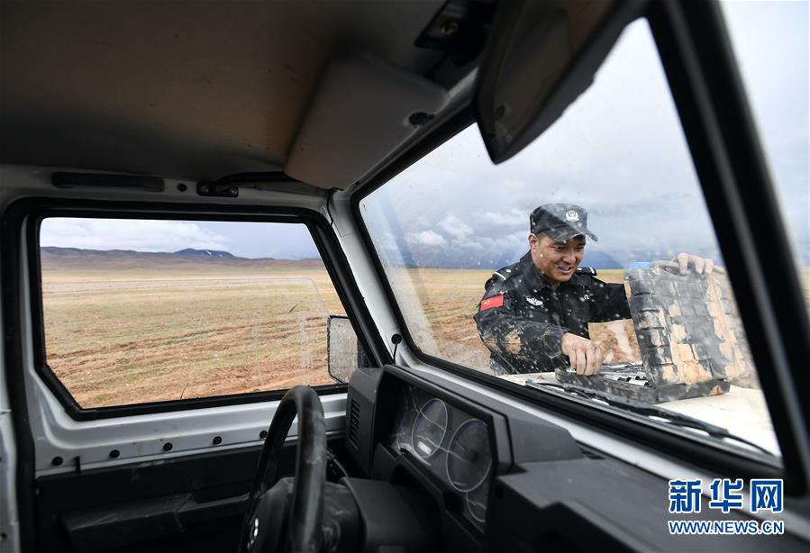 （圖文互動）（2）記者手記：可可西里，“挪”向“藏羚羊大產(chǎn)房”的14個(gè)半小時(shí)