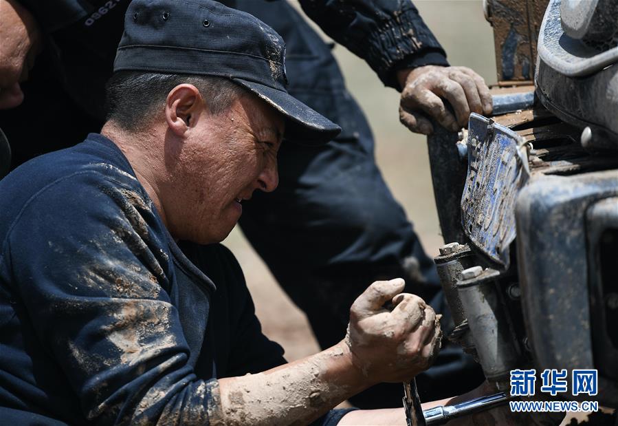 （圖文互動）（5）記者手記：可可西里，“挪”向“藏羚羊大產(chǎn)房”的14個(gè)半小時(shí)