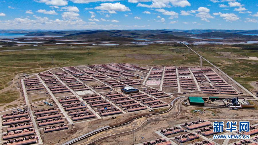 （走向我們的小康生活）（1）青?，敹啵狐S河源的幸福村