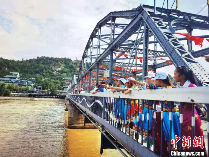 甘肅甘南青少年公益研學(xué)“開眼界”:讓課本知識“活”起來