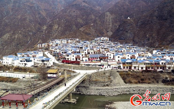 我們的家園｜黨建引領(lǐng)發(fā)展，這座高原山村“變身”別墅村