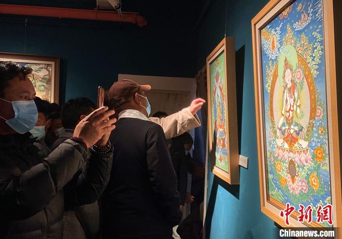 11月17日，由西藏自治區(qū)文學藝術界聯合會主辦的第七屆“見即愿滿”西藏精品唐卡展在拉薩拉開帷幕。 <a target='_blank' href='/'><p  align=