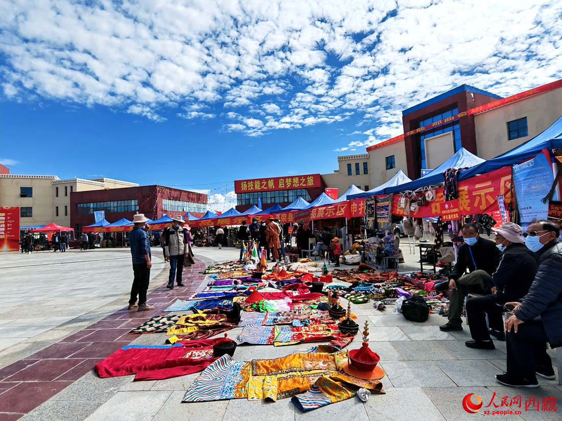 農(nóng)牧民通過新技能增收。人民網(wǎng) 李海霞攝