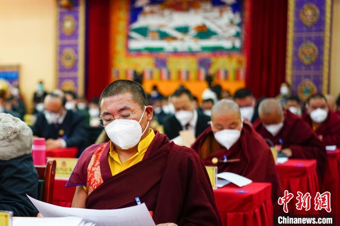 圖為宗教界委員參會建言資政。　江飛波 攝