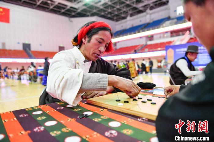 圖為比賽現(xiàn)場?！∝暩聛硭?攝