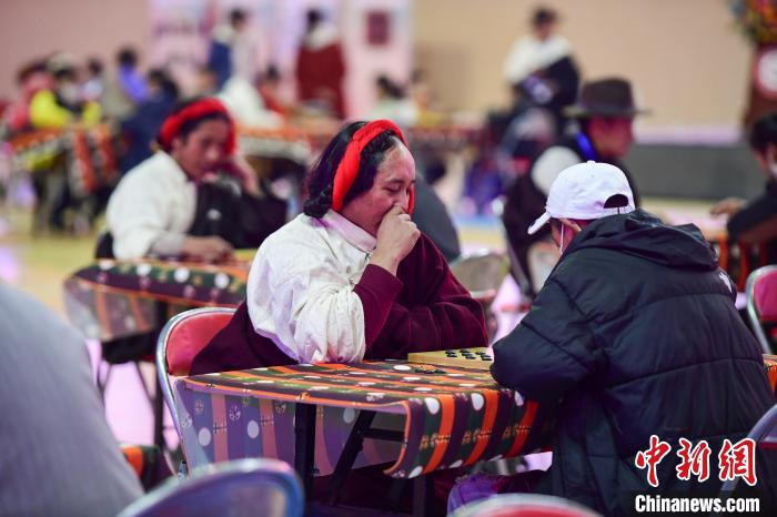 圖為比賽現(xiàn)場。　貢嘎來松 攝