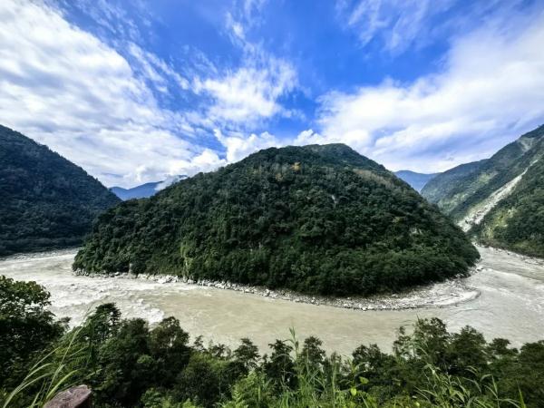 幾代建設(shè)者，歷經(jīng)半個多世紀完成！這是一條怎樣的公路？