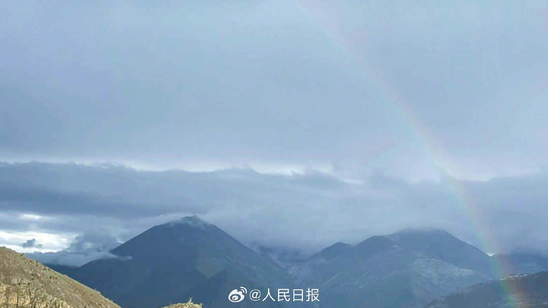 接好運！青藏高原現(xiàn)巨大彩虹橋