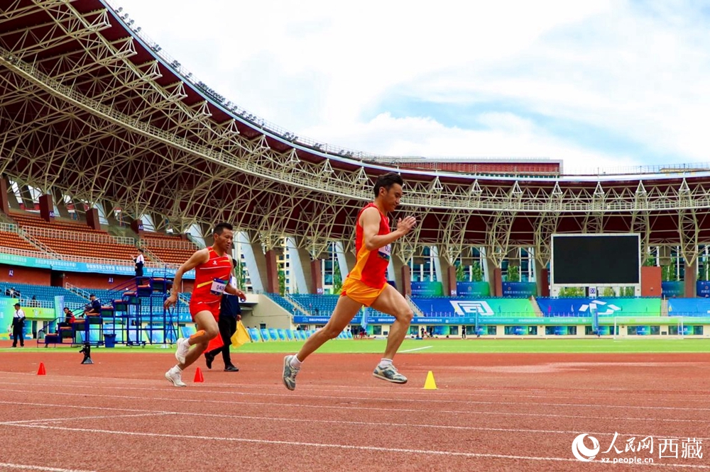 拉薩市群眾文化體育中心舉辦的田徑賽實(shí)況。