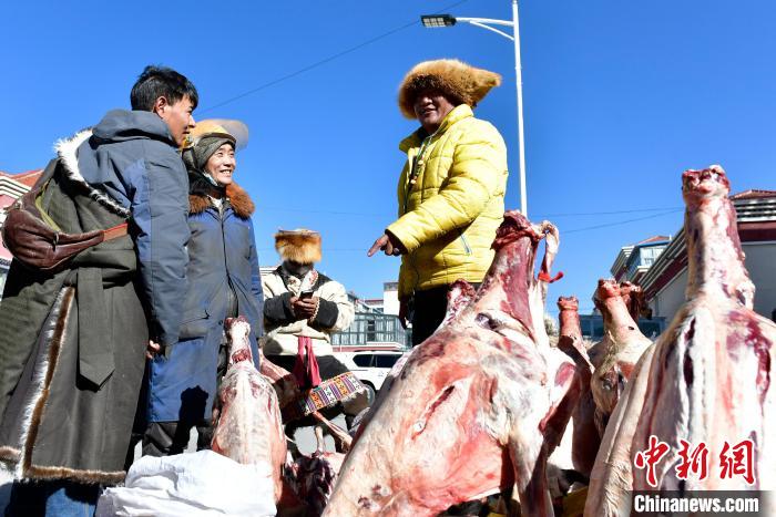 西藏申扎:畜產品展銷會購銷兩旺